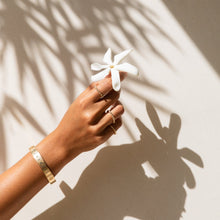 HIE: Lei Pikake Ring 14kt