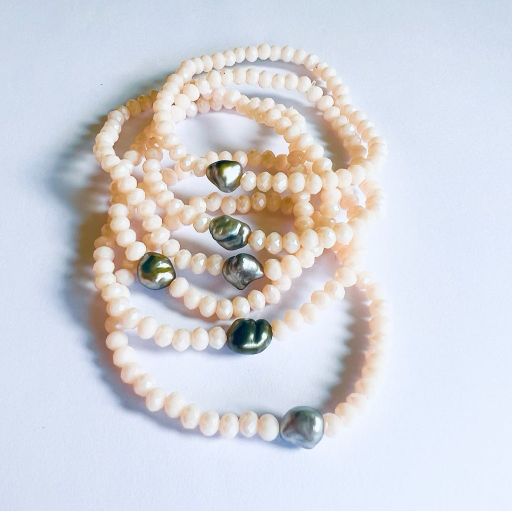 No'i Rose Quartz Keshi Pearl Bracelet