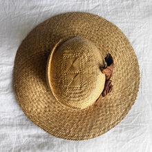 Nalu Love Knot Long Brim