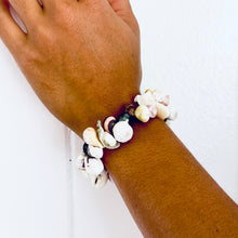 Shell bracelet with pearl