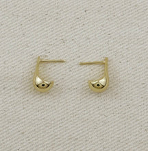 Teardrop Stud