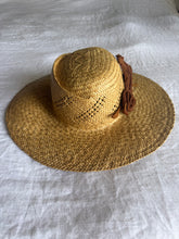 Nalu Love Knot Long Brim