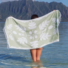 ‘Ohana ‘Ulu Print Turkish Beach Towel