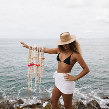 ALOHA LEI STAND #5