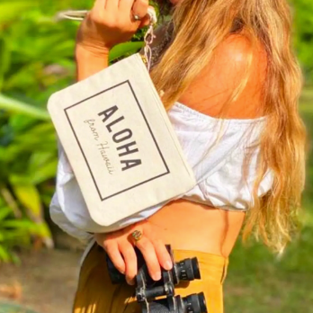 Aloha Clutch
