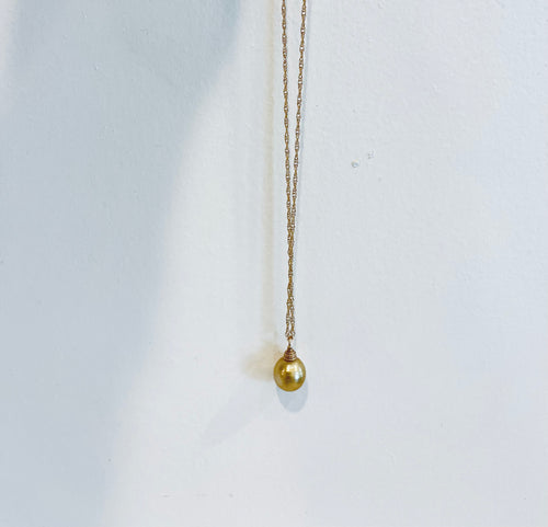 Short Chain Pearl Necklace