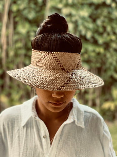 Two Tone Crownless Papale