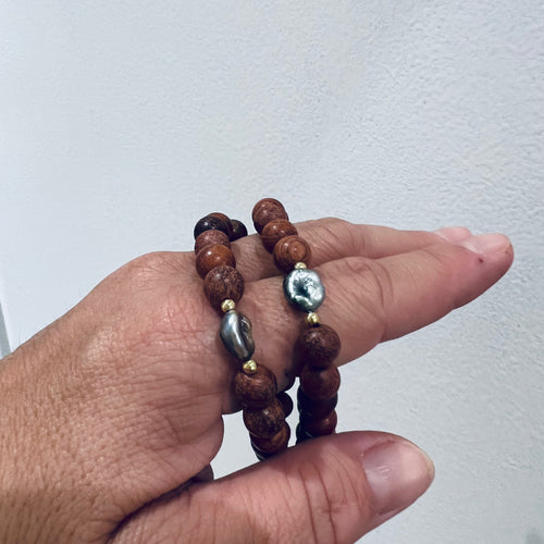 No’i Sandalwood Keani Bracelet